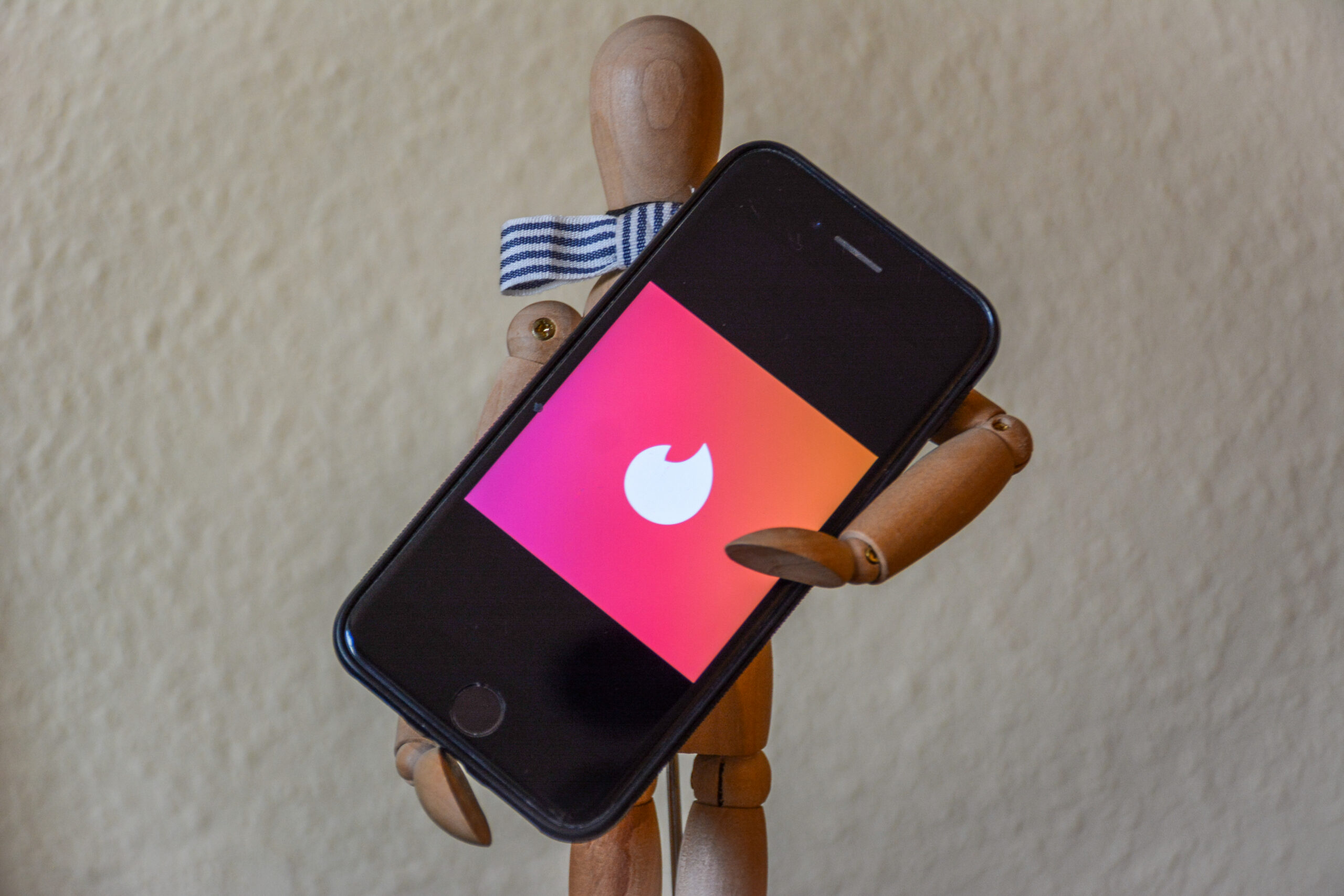 Aceptémoslo: las citas a ciegas y webs para conocer parejas parecen el futuro