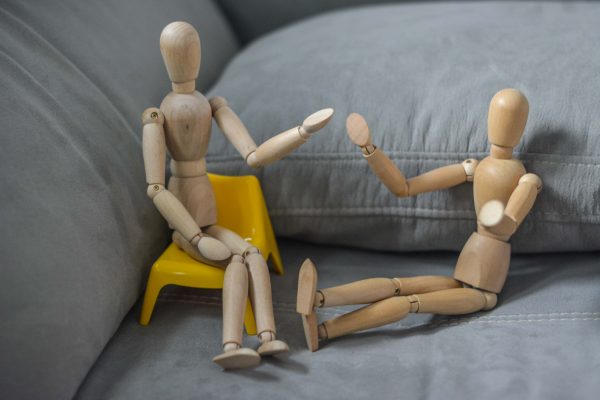 Claves para conseguir que tu hijx adolescente se comprometa en casa